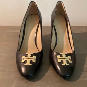 EUC Tory Burch Luna Leather Black Wedges